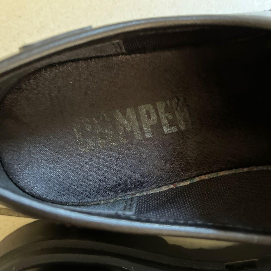 Camper ブラックレザー ローファー