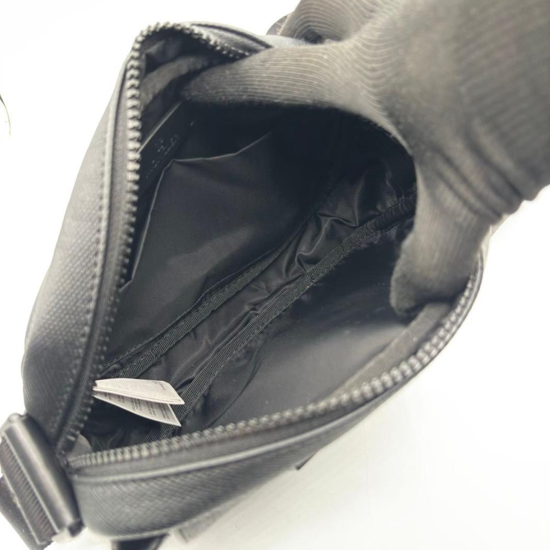 定価14万 新品に近い モンクレール NAKOA ショルダーバッグ クロスボディ