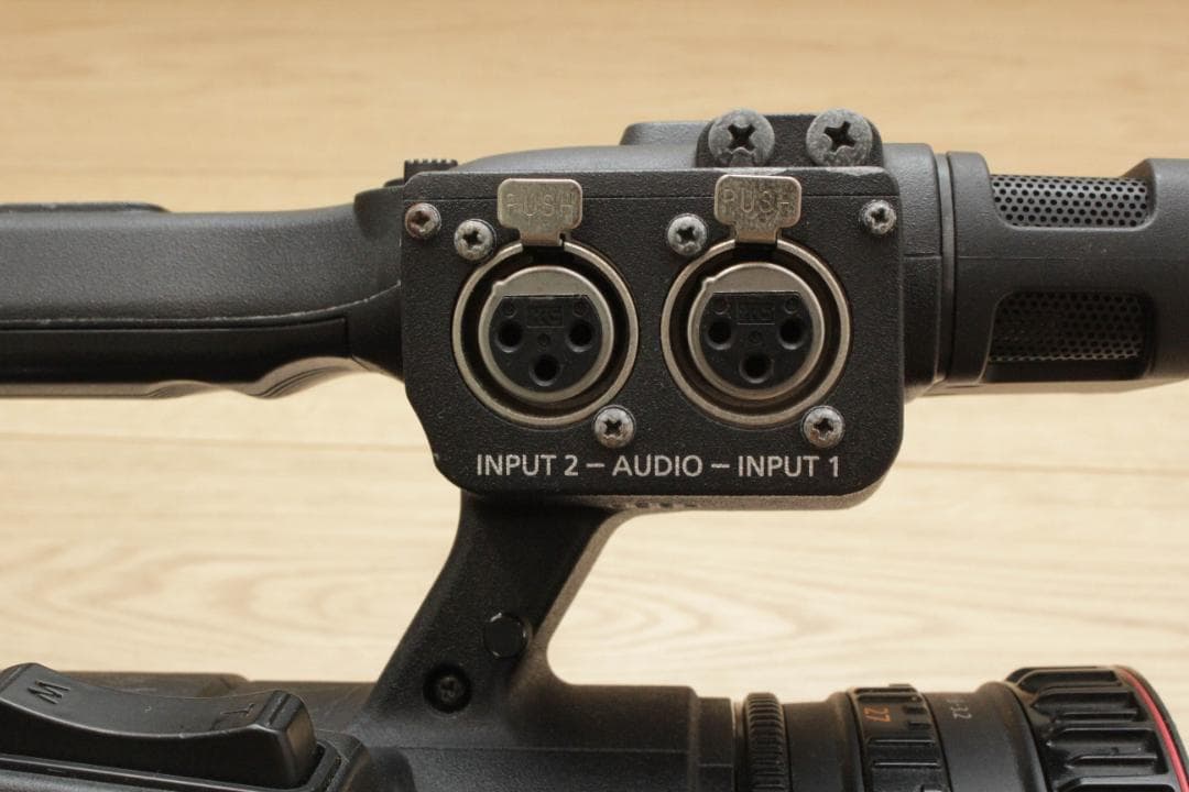 けい！Panasonic AG-AC160　業務用ビデオカメラ