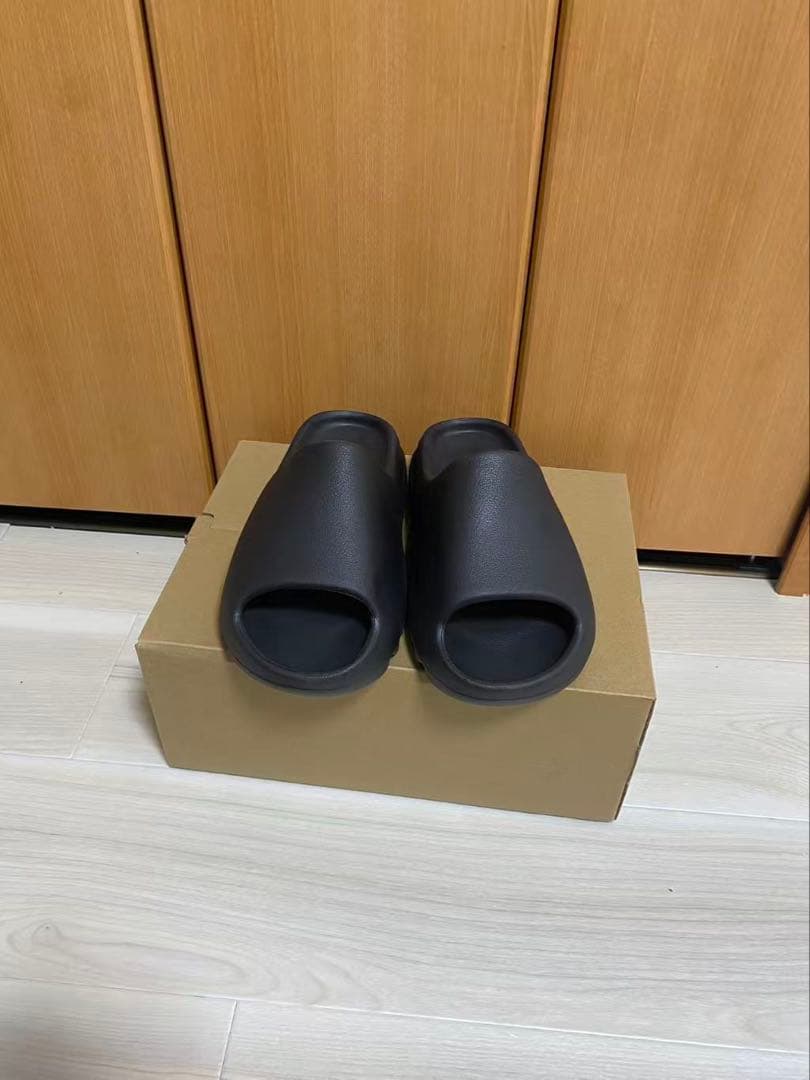 新品27.5cm ADIDAS YEEZY Slide \"Dark Onyx\"