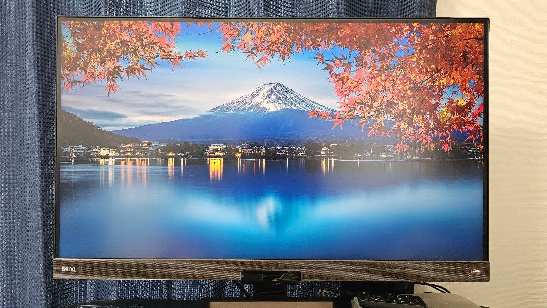 BenQ（EW3280U）32インチ 4K モニター本体 UHD スピーカー搭載