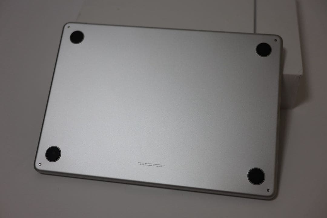 M3 MacBook Air 13インチ (スペースグレー)