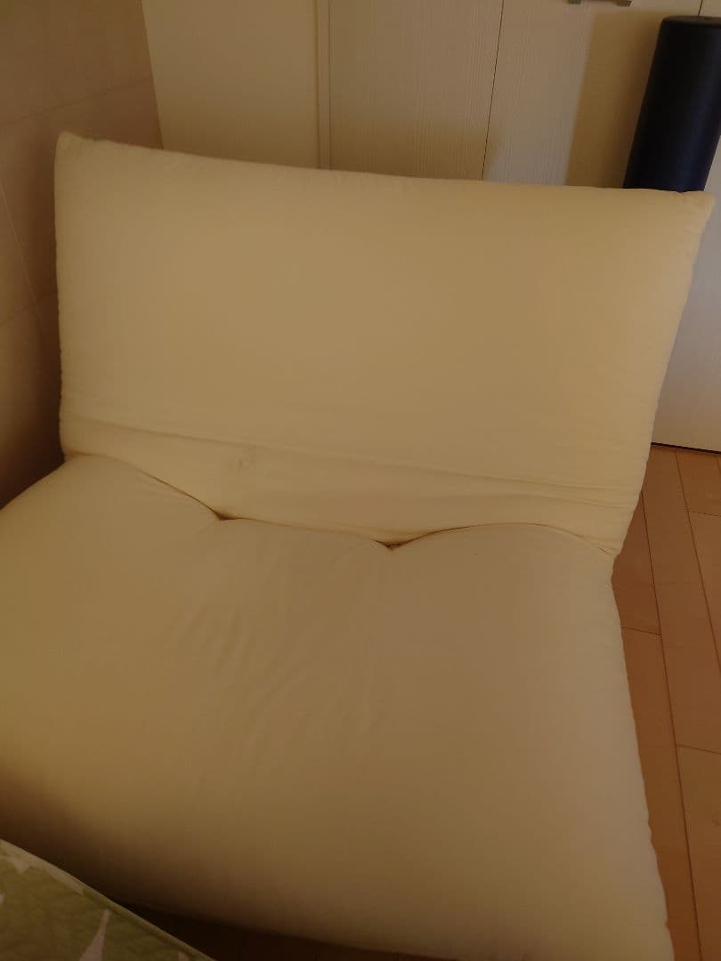 リーンロゼ　カラン　スチール脚　1人掛けソファ　ミルキーホワイト