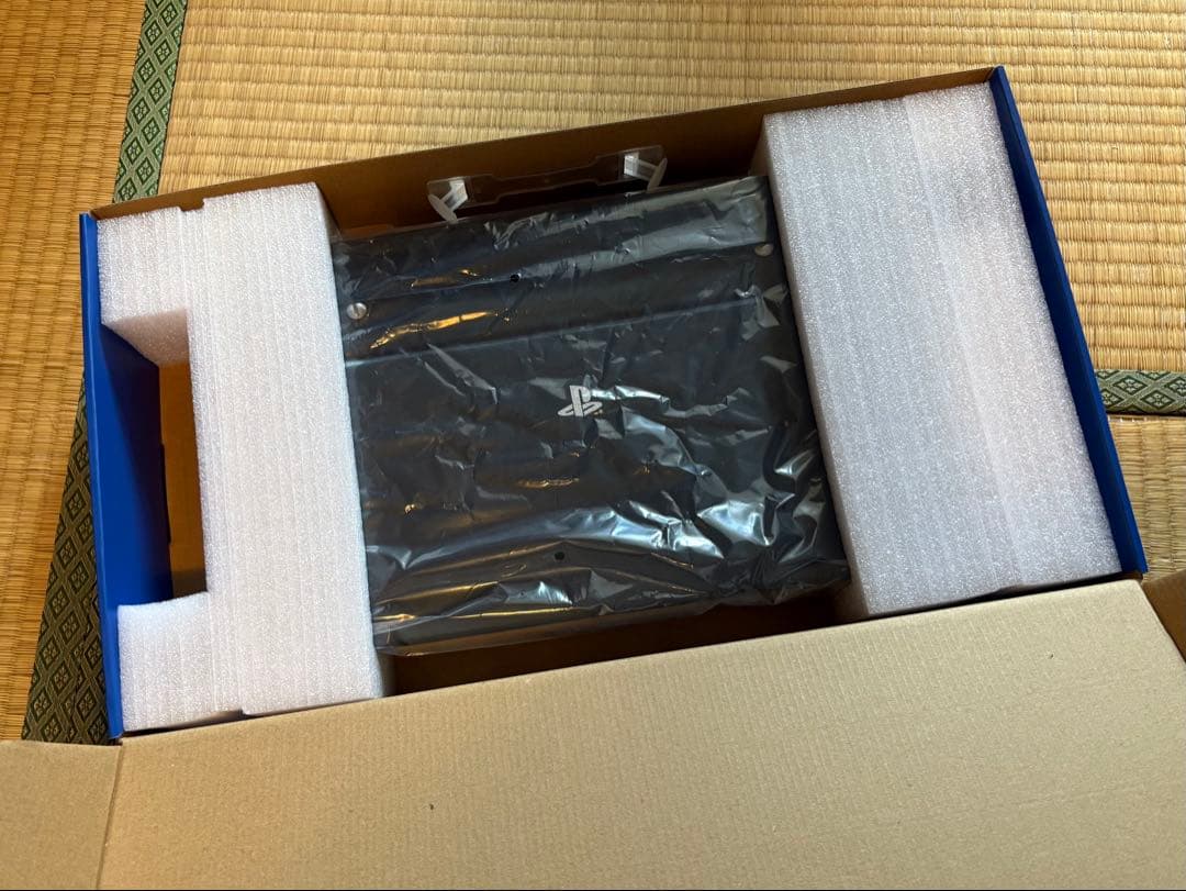 PlayStation4 ポータブルゲーミングモニター PS4 HORI