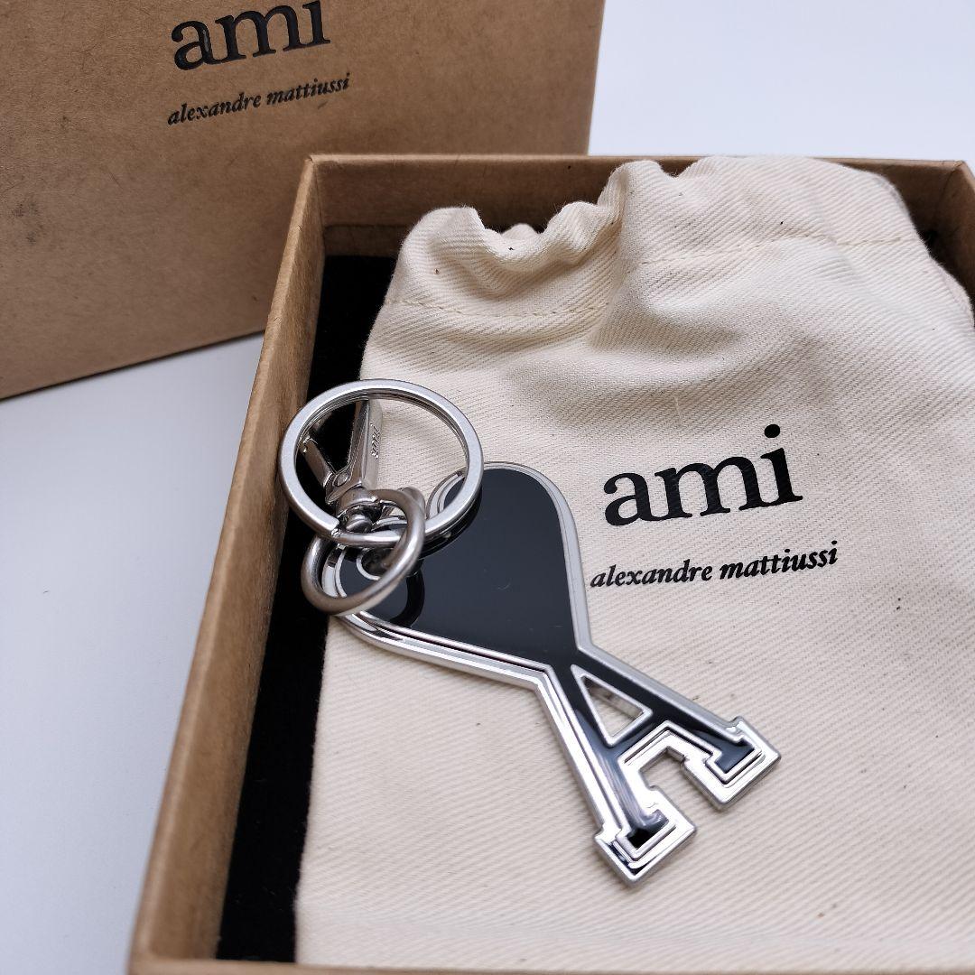 【新品未使用】AMI PARIS ロゴ キーホルダー キーリング