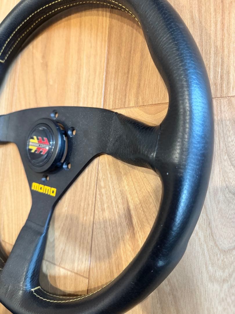momo ステアリング 3スポーク ヴェローチェ　AE86
