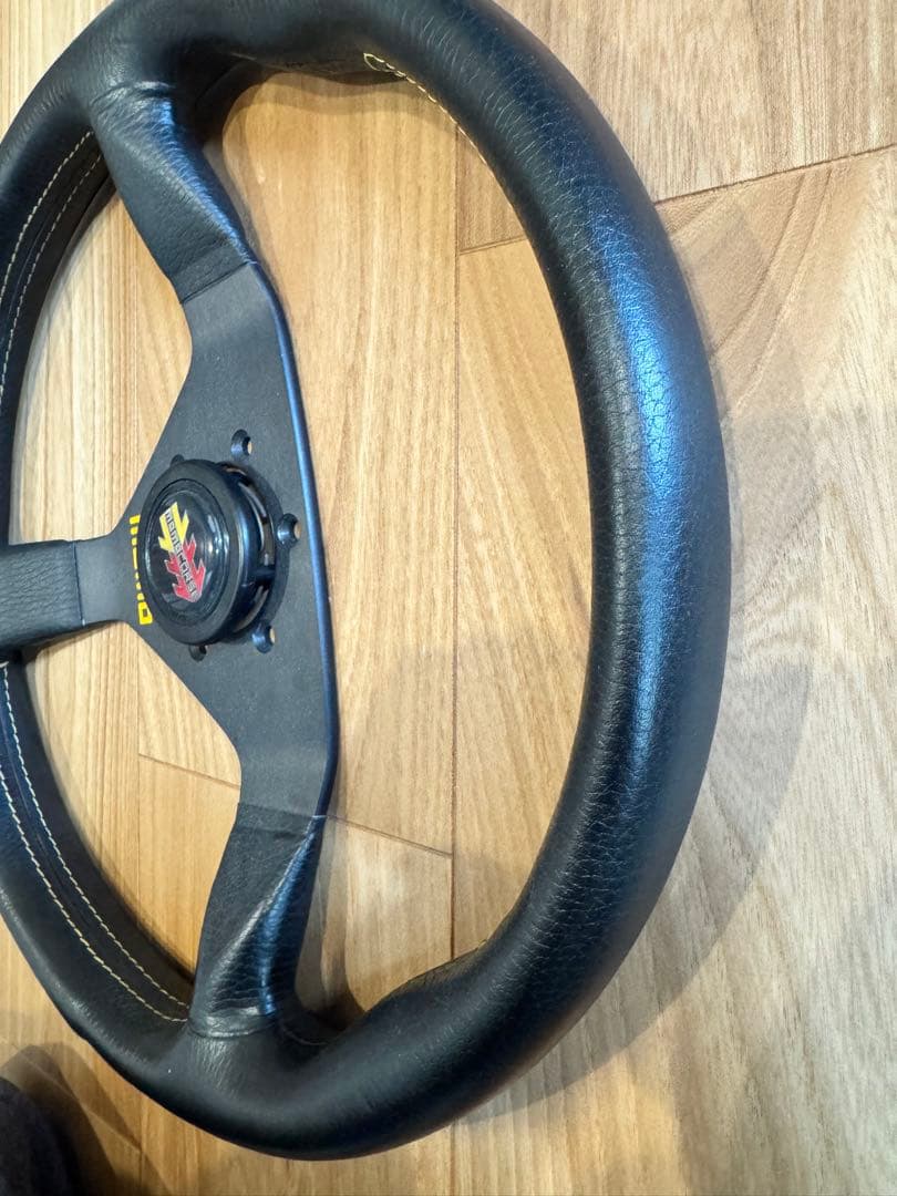 momo ステアリング 3スポーク ヴェローチェ　AE86