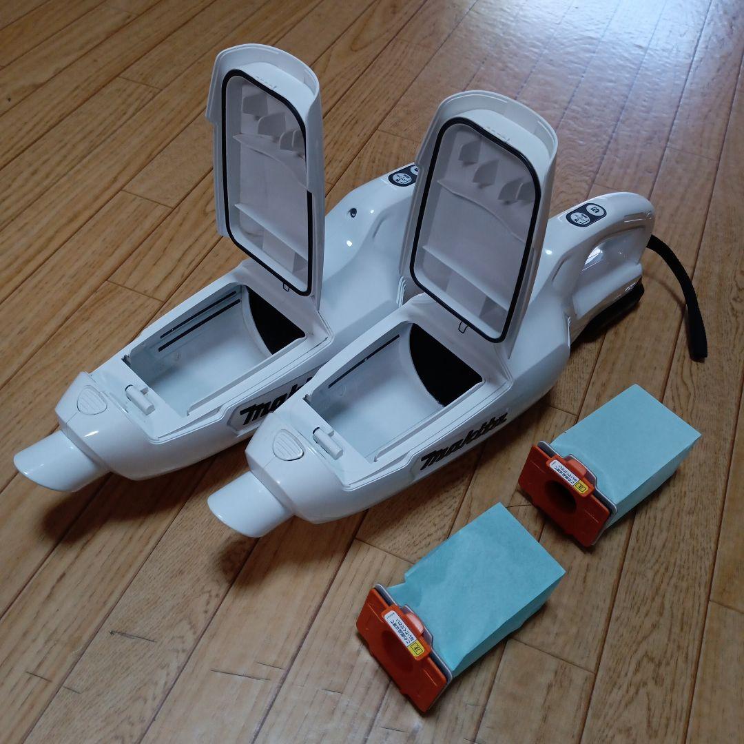 マキタ10.8V充電式クリーナー２台とバッテリ2個、充電器1台のセット品。