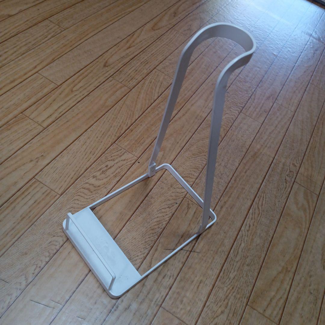 マキタ10.8V充電式クリーナー２台とバッテリ2個、充電器1台のセット品。