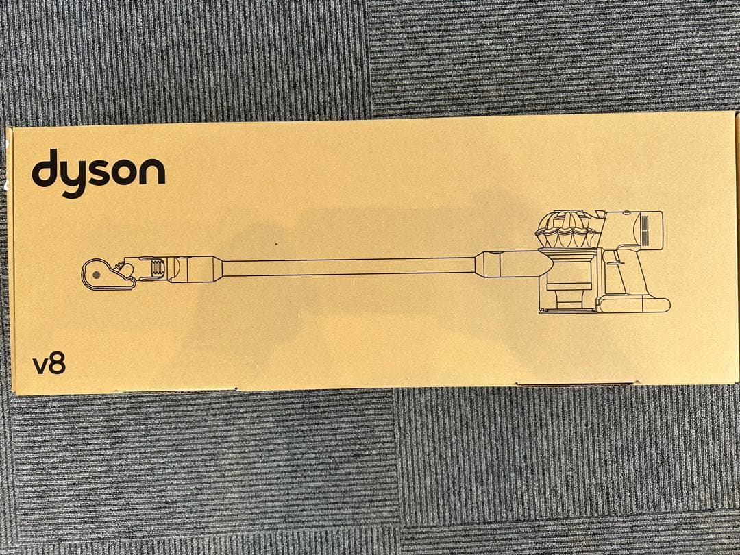 新品、未使用‼️Dyson v8 スティッククリーナー本体 レッド