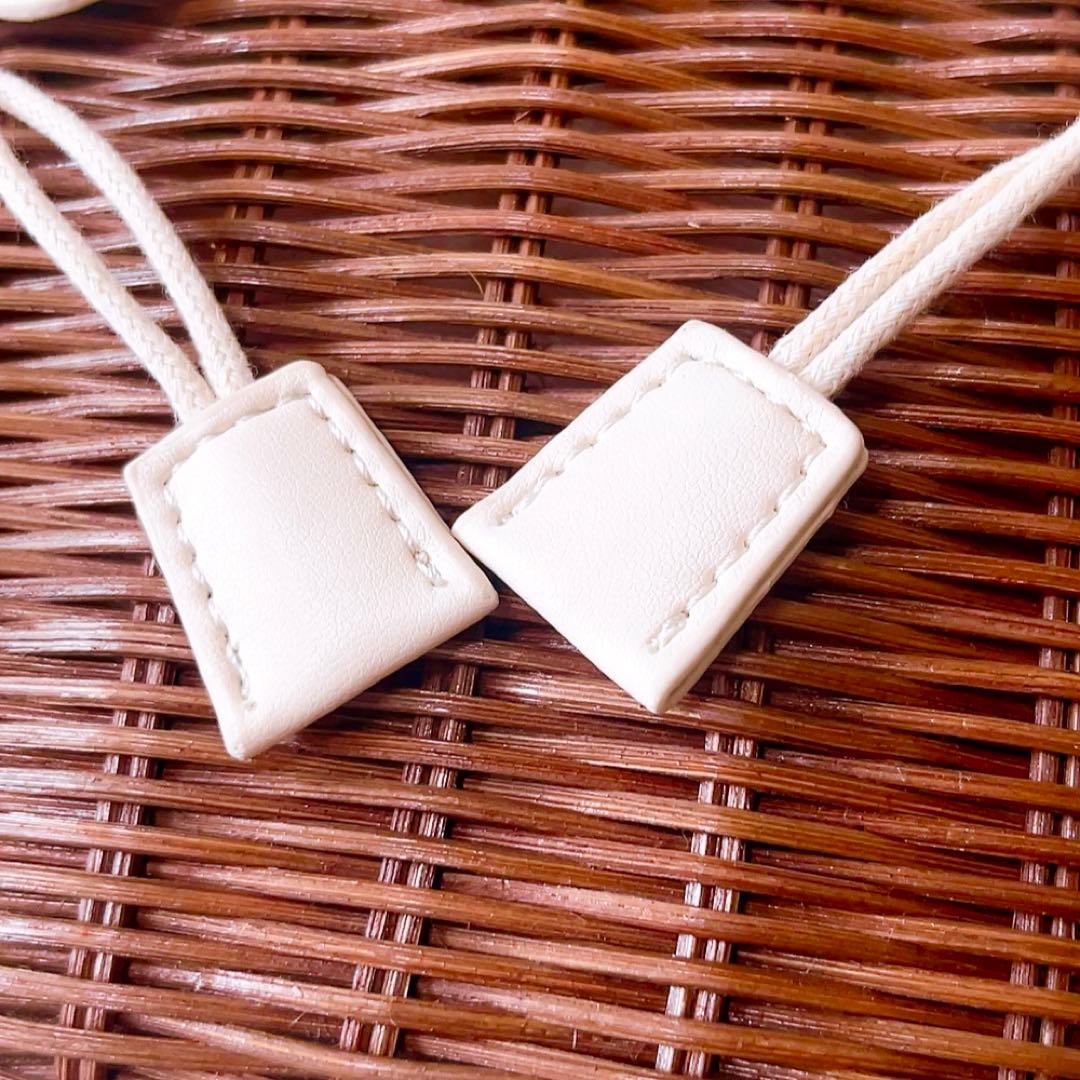 いく❣️ MARY QUANT ラタンカシメデイジー 2WAYミニトート