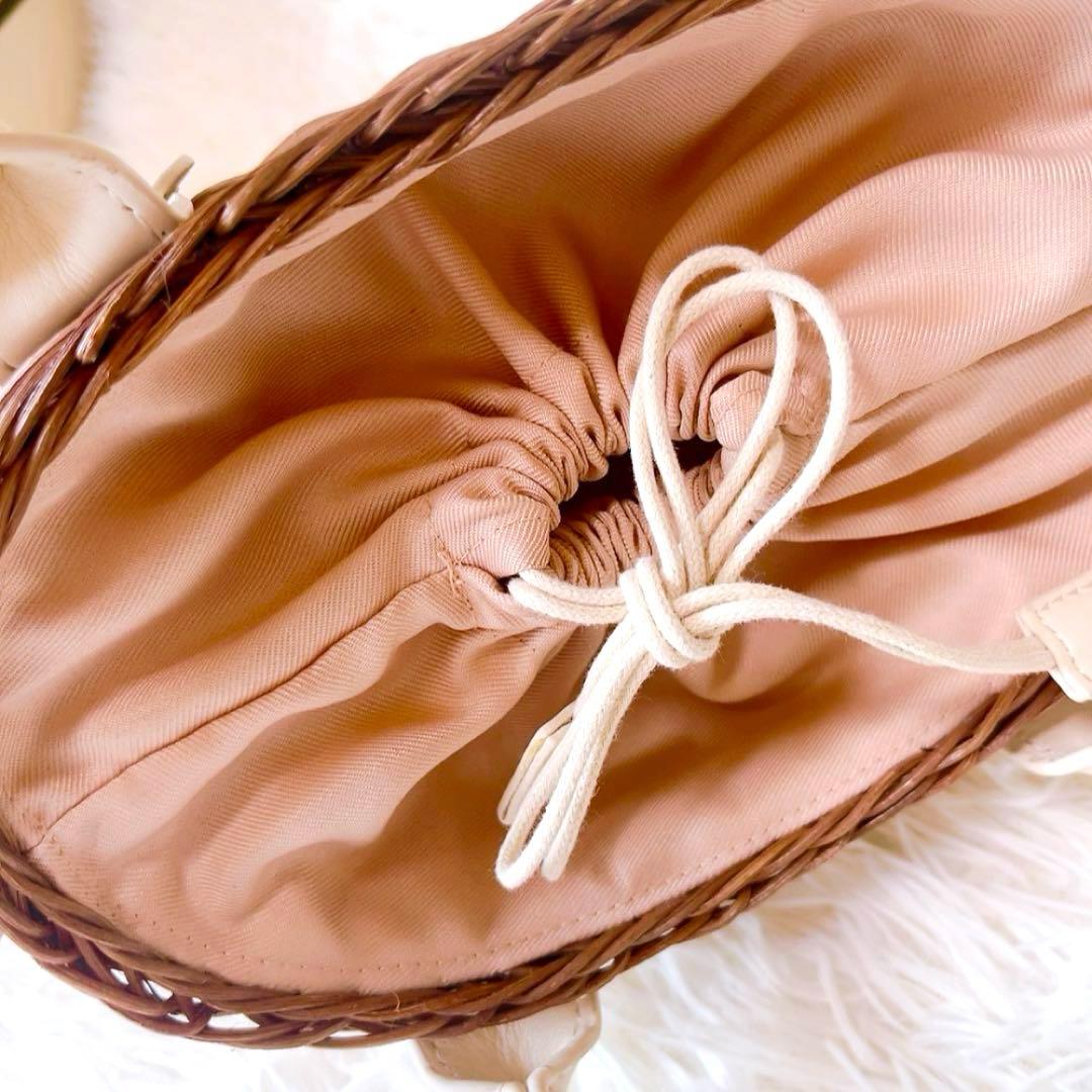 いく❣️ MARY QUANT ラタンカシメデイジー 2WAYミニトート