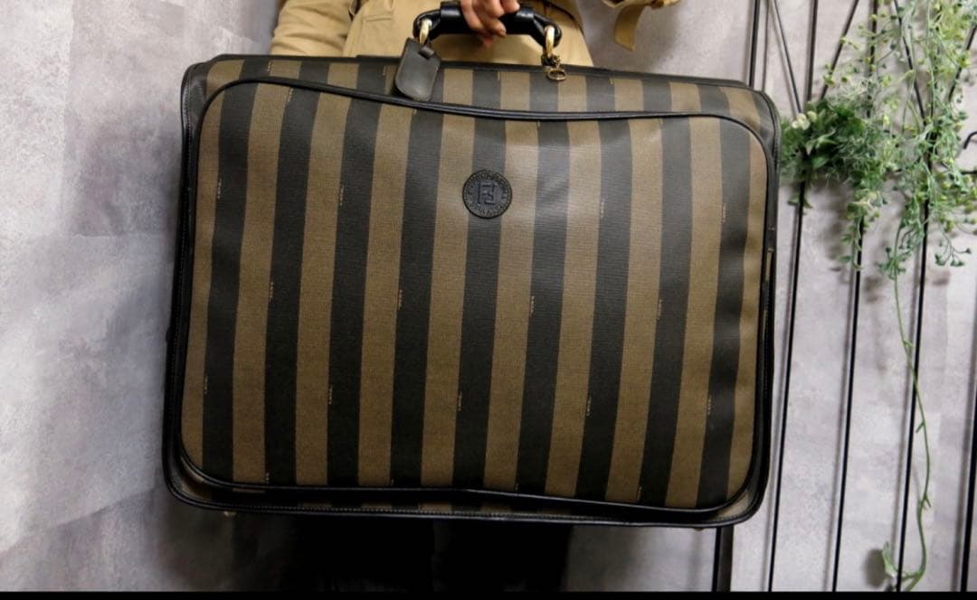 FENDI フェンディ ペカン PVCカーフ レザー ガーメントバッグ