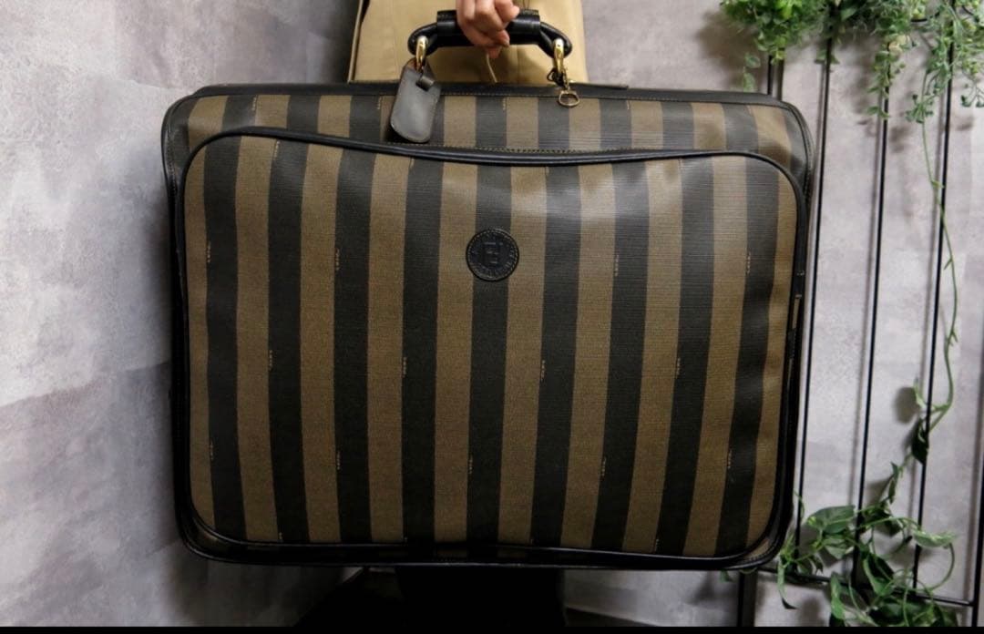 FENDI フェンディ ペカン PVCカーフ レザー ガーメントバッグ