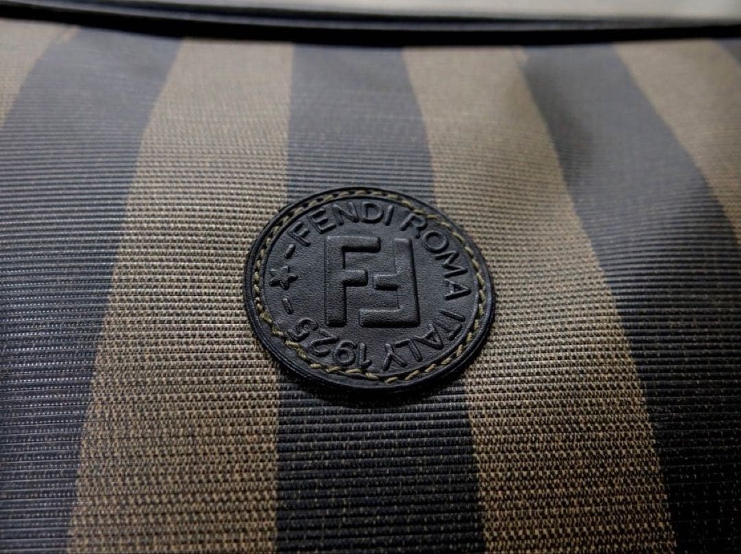FENDI フェンディ ペカン PVCカーフ レザー ガーメントバッグ