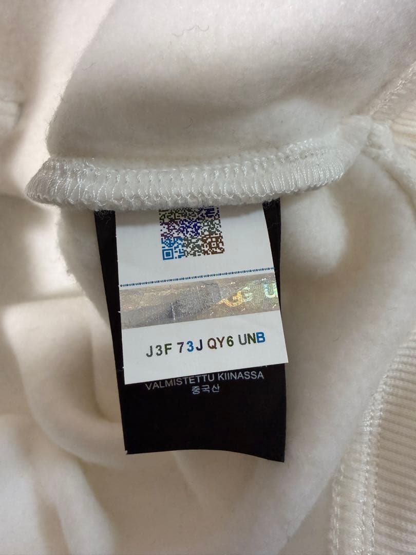 UGG アグ　ロゴ　フーディ　レディース　サイズS 新品未使用