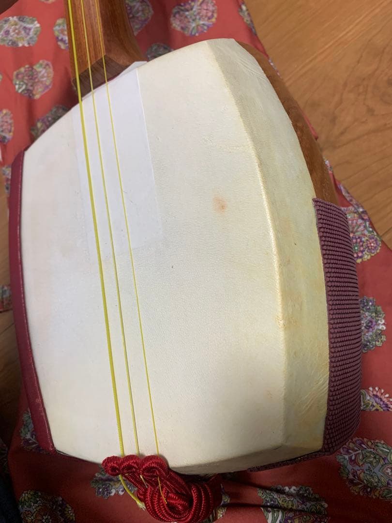 津軽三味線本体 太棹 ソフトケース付き 本皮破れ無し