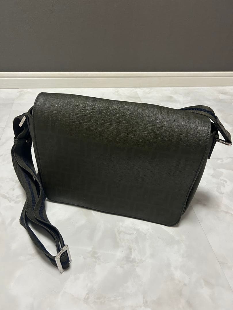 FENDIショルダーバッグ