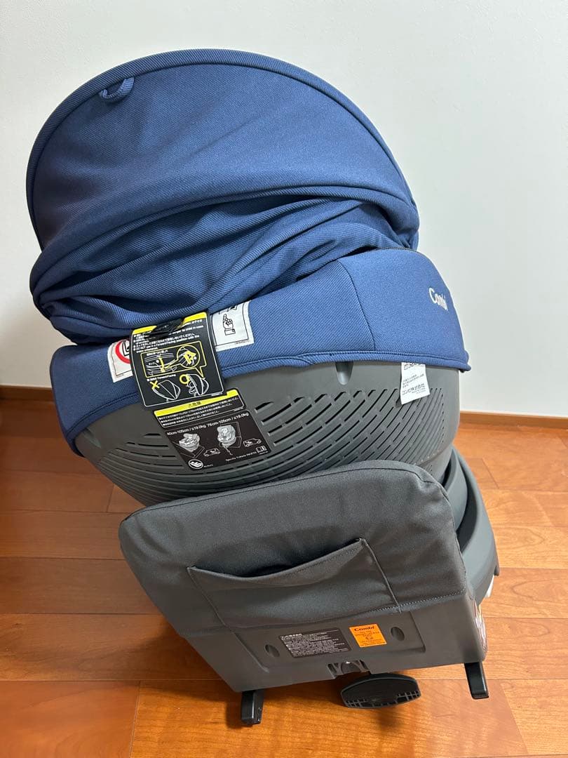 Combi チャイルドシート エッグショック　ネイビー ISOFIX