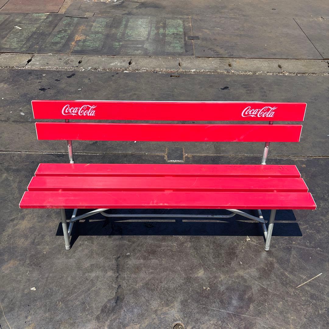 Coca-Cola 赤いアウトドアベンチ