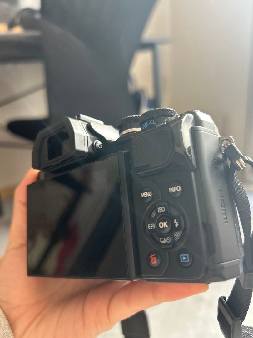 【OLYMPUS OM-D E-M10 MarkⅢ】美品・シャッター数631回