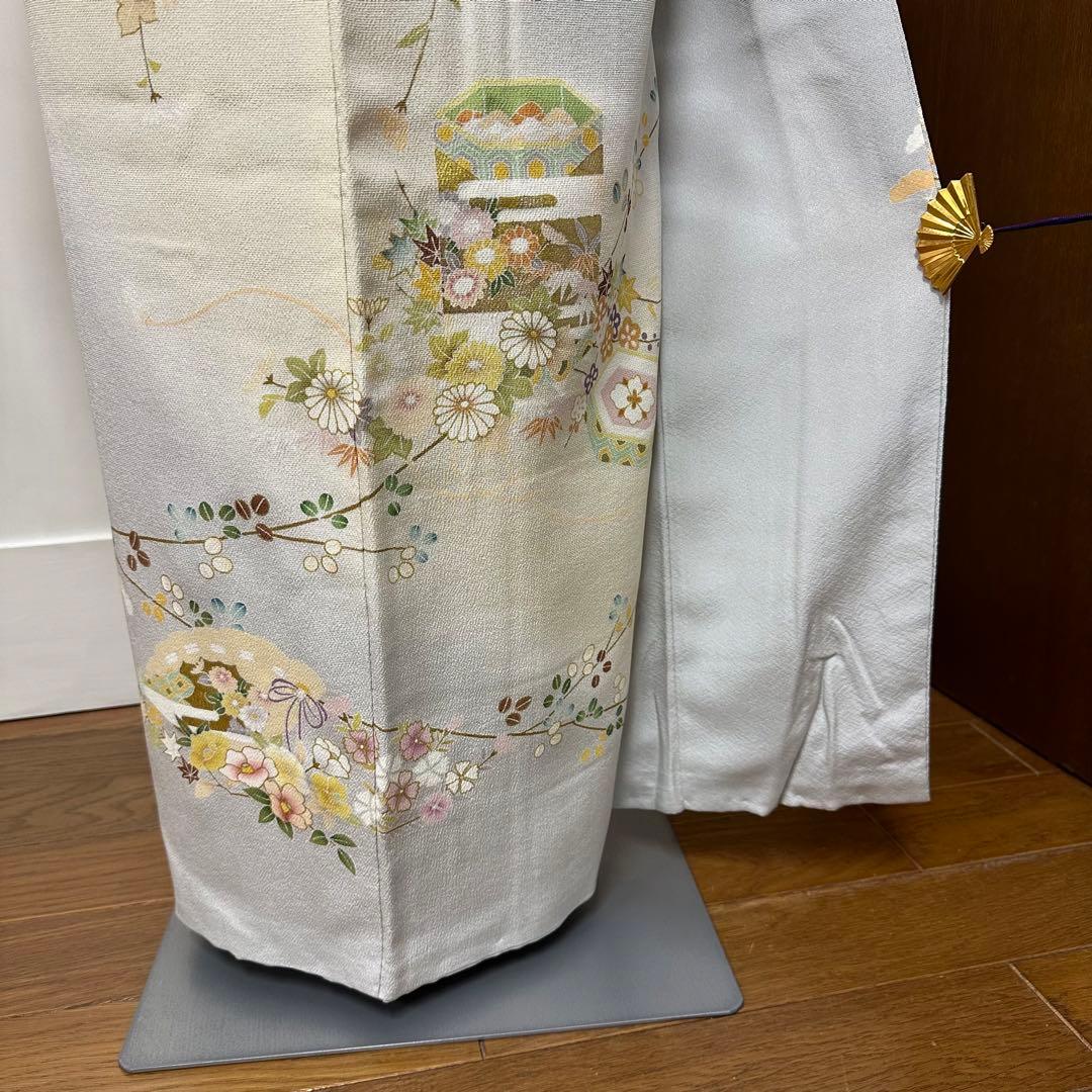 し*ず様 付下げ　袷　正絹　　薄雲鼠色・薄黄色　暈し　貝桶・檜扇　身丈168裄7