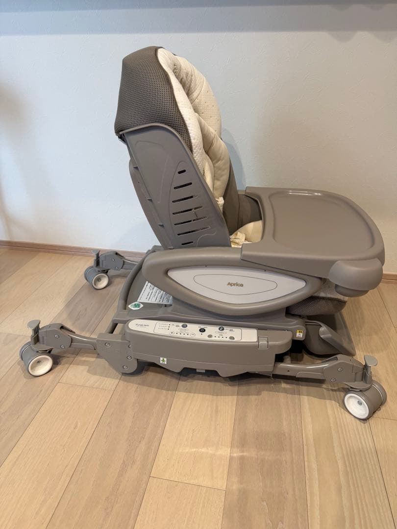 ユラリズムオート 電動スウィング ハイローチェア