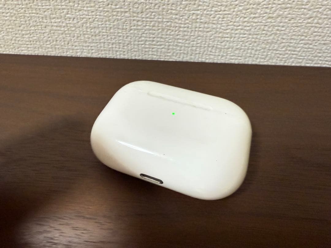 AirPods本体 ホワイト 充電ケース付き 本体のみ