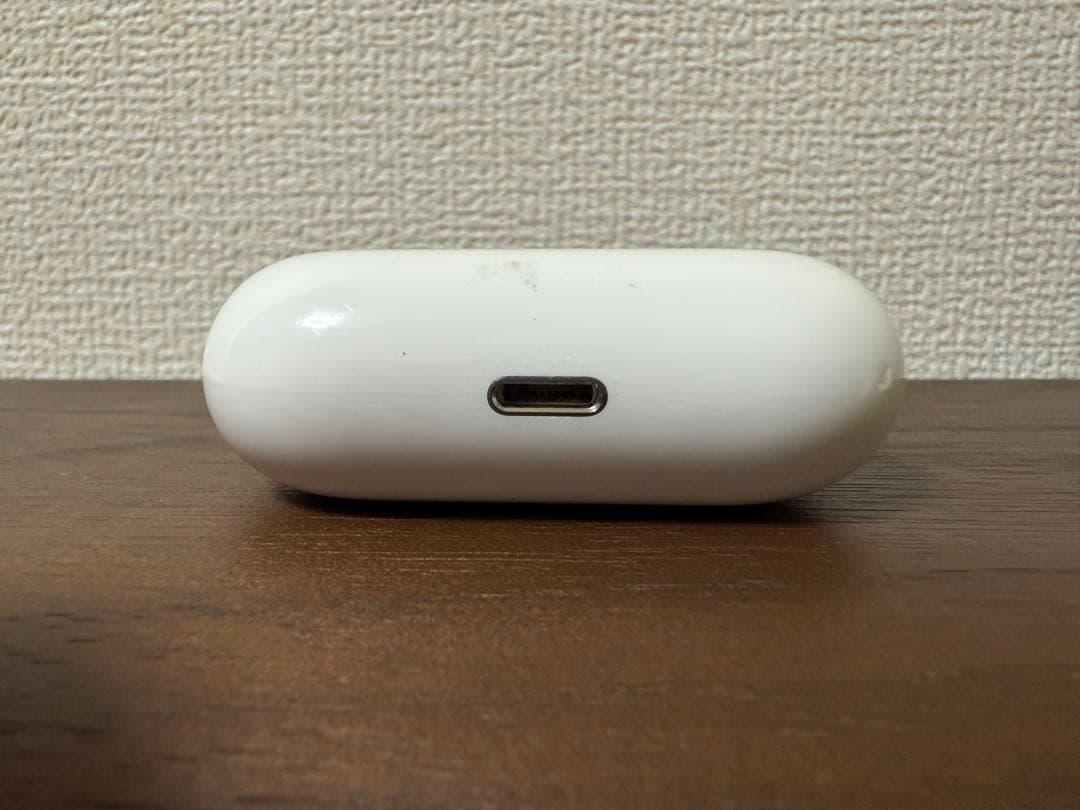 AirPods本体 ホワイト 充電ケース付き 本体のみ