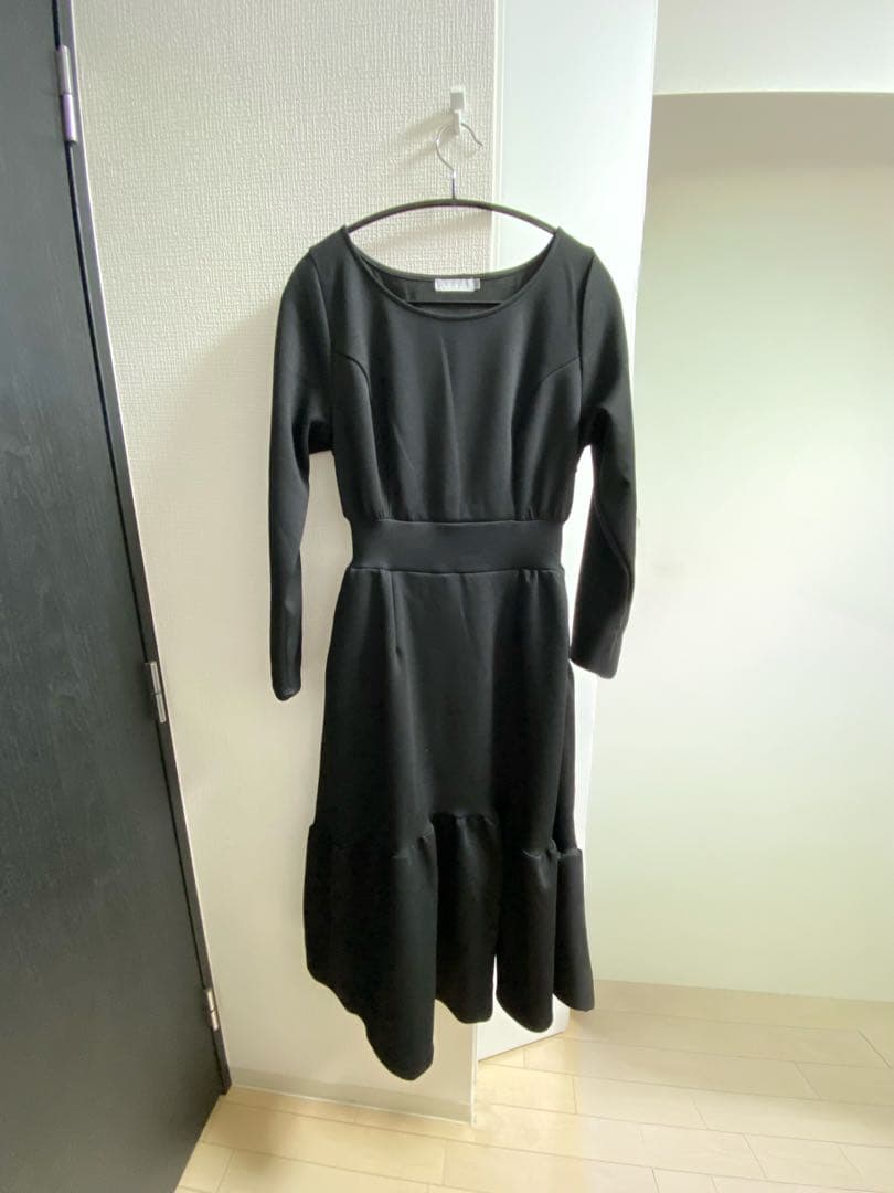 試着のみ　オーバーイー overe 96 ブラック　裏起毛　ワンピース