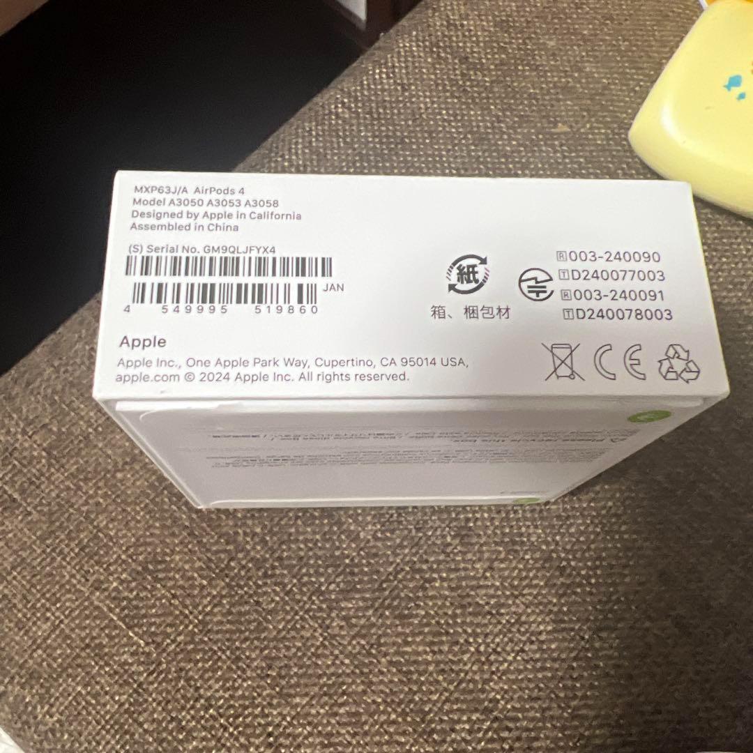 AppleAirPods4第4世代　USB-C充電ケース付き