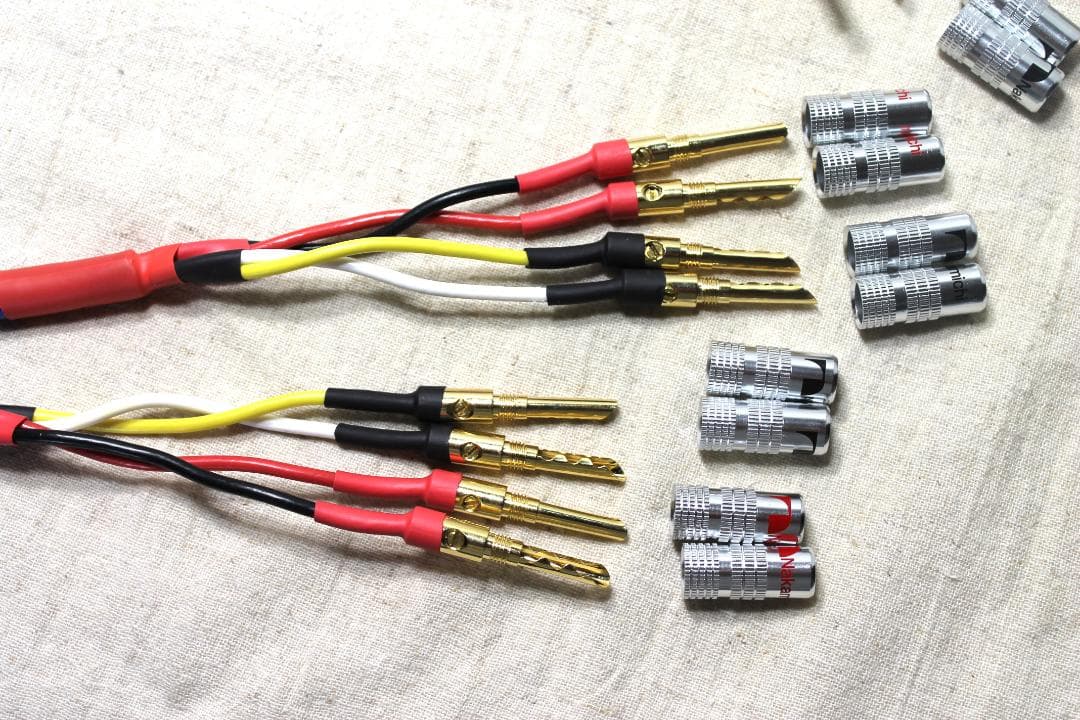 5500αゾノトーン ZONOTONE1.3m2本　4出力4入力用です。