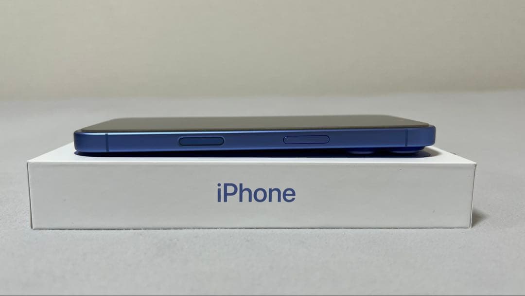 iPhone 16 512GB ウルトラマリン SIMフリー バッテリー93%