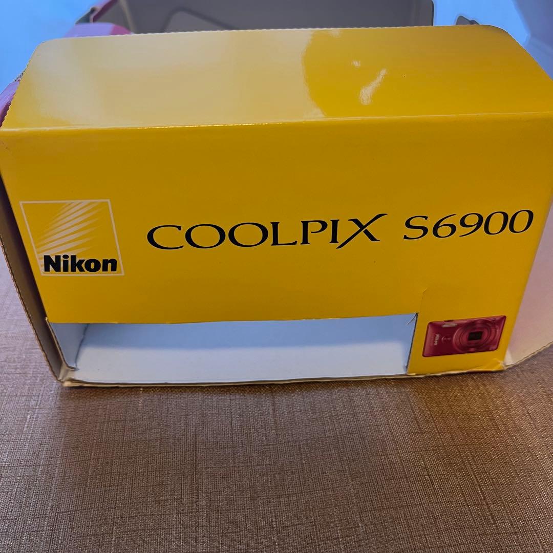 美品Nikon COOLPIX S6900 デジタルカメラ　純正バッテリー付