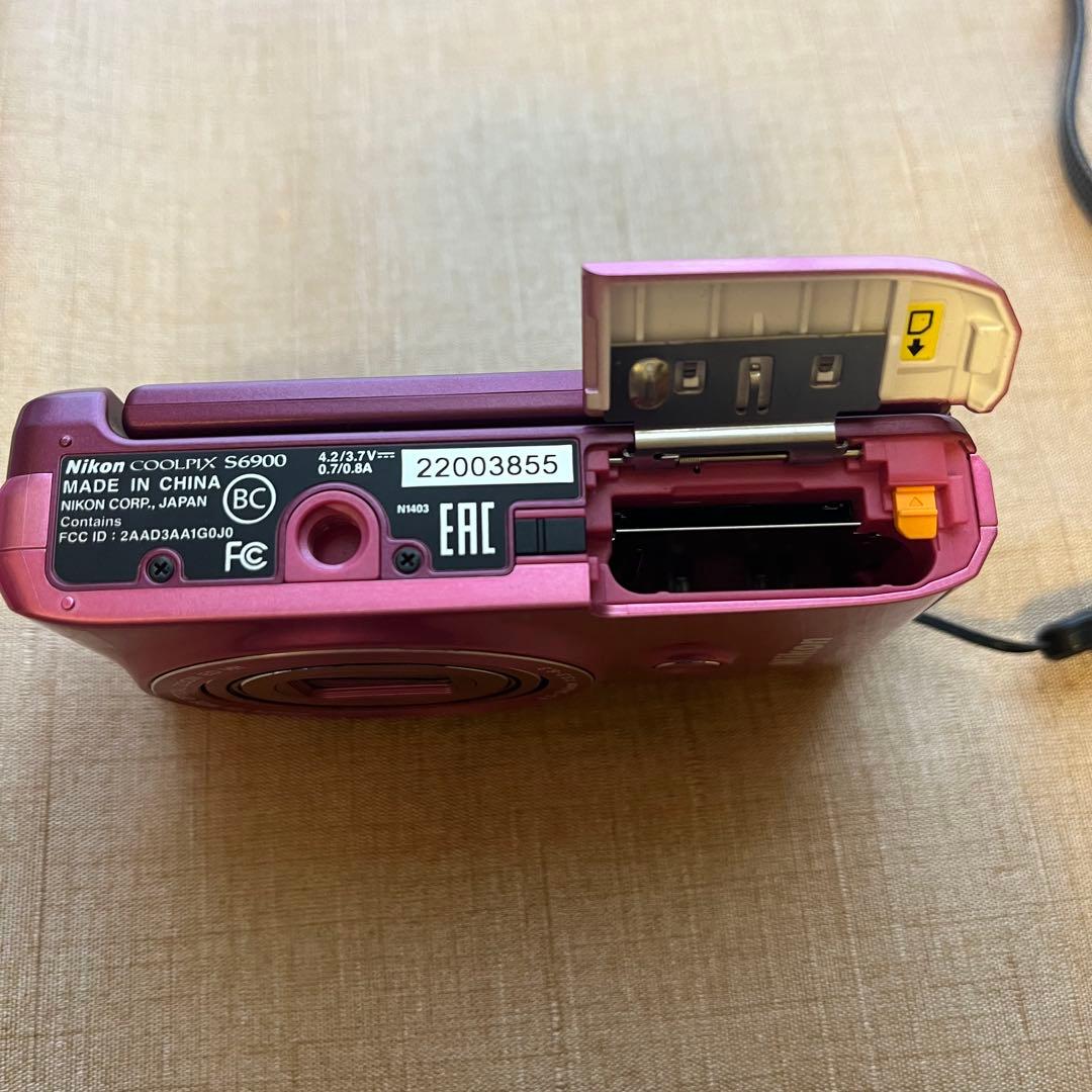 美品Nikon COOLPIX S6900 デジタルカメラ　純正バッテリー付