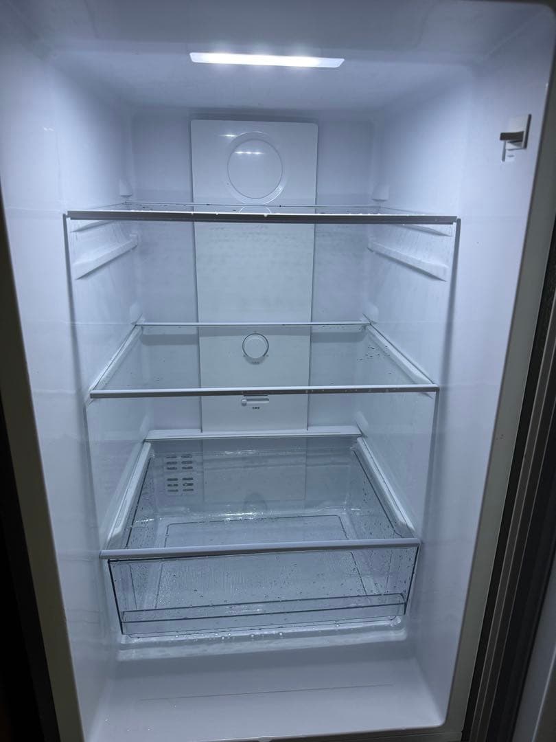 一年落ち！美品！226リットル！ヤマダ電機オリジナル 冷蔵庫 LED照明付き