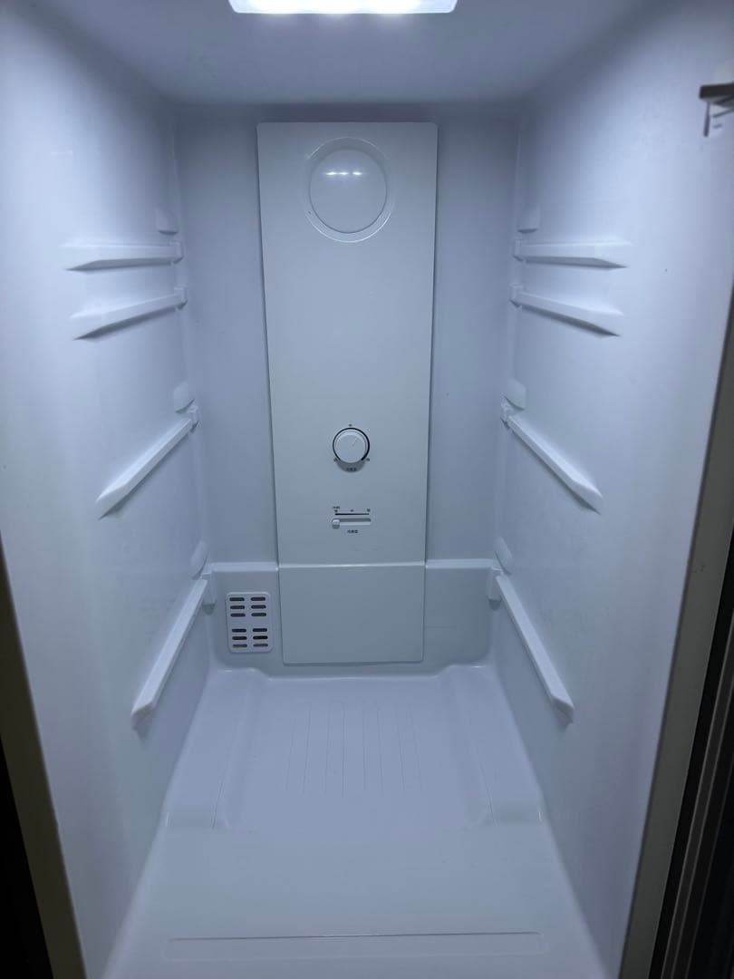 一年落ち！美品！226リットル！ヤマダ電機オリジナル 冷蔵庫 LED照明付き