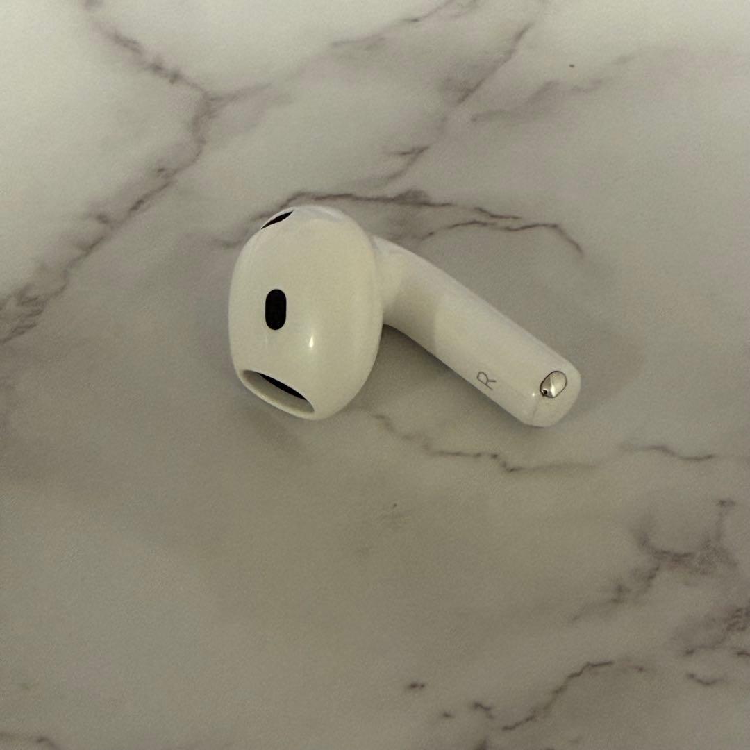 AirPods4 アクティブノイズキャンセリング搭載 クリアケース付