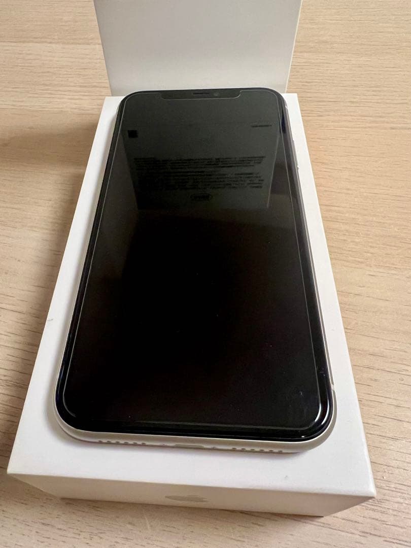 極美品　Apple iPhone 11 ホワイト