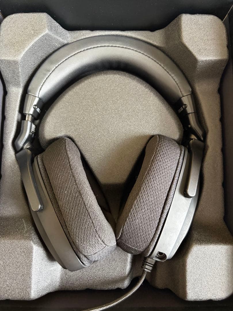数回使用のみ！保証期限内ASUSエイスースゲーミングヘッドROGDELTAS