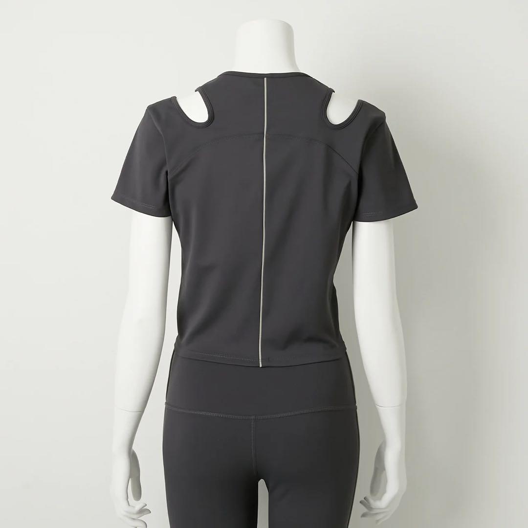 【新品未使用】滝沢眞規子 TAKIMAKI CUP-IN TEE ヨガウェア