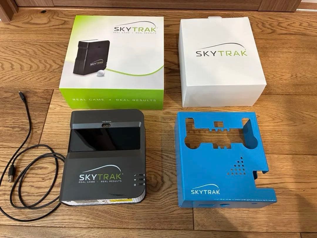 SKYTRAK ゴルフ用距離計、シミュレーション
