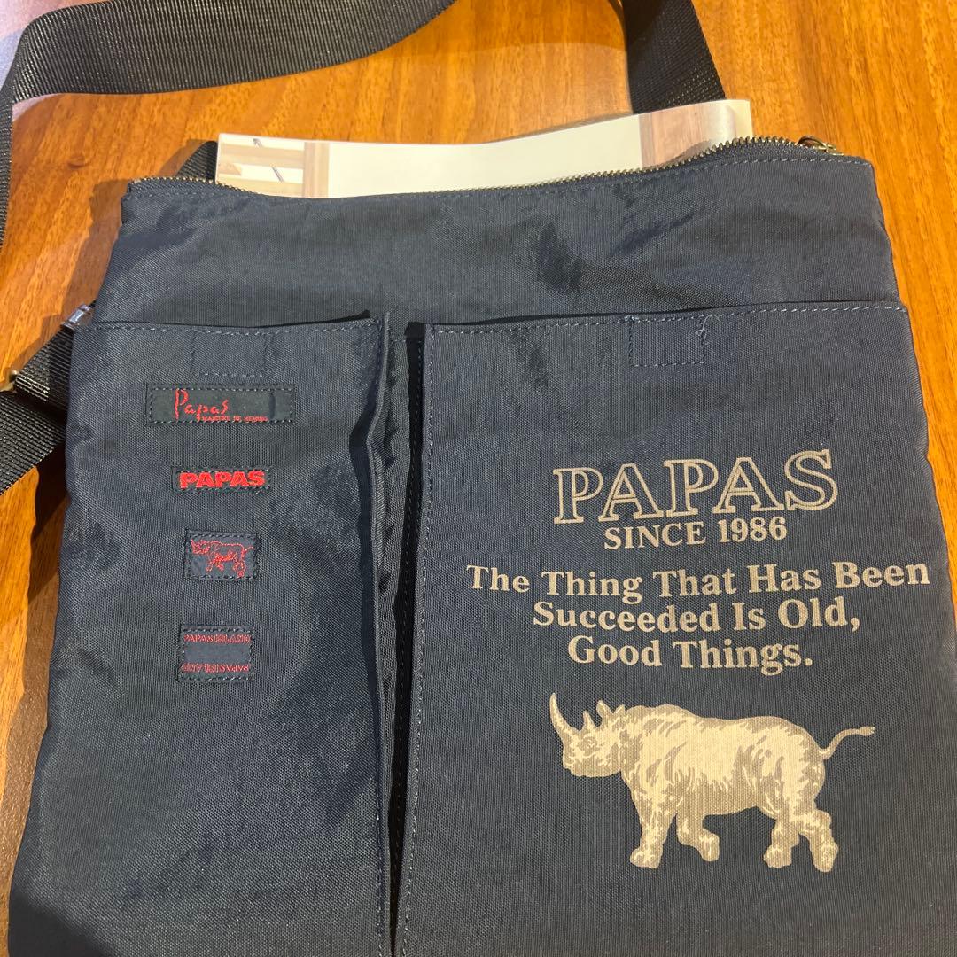 PAPAS ネイビーショルダーバッグ