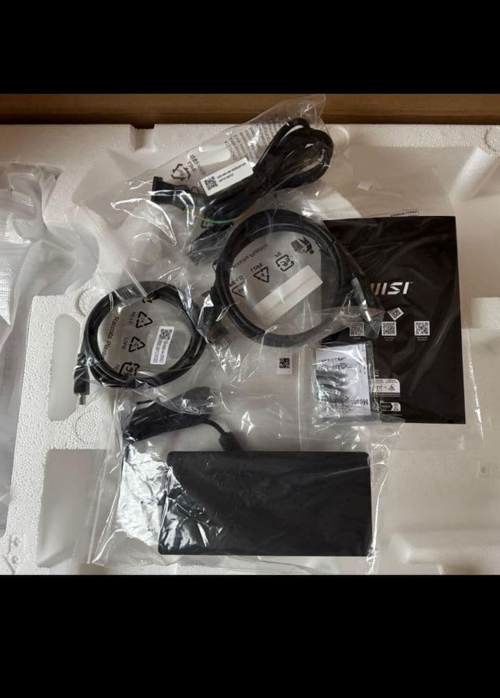 美品 MSI Modern MD342CQPW 34インチウルトラワイドモニター