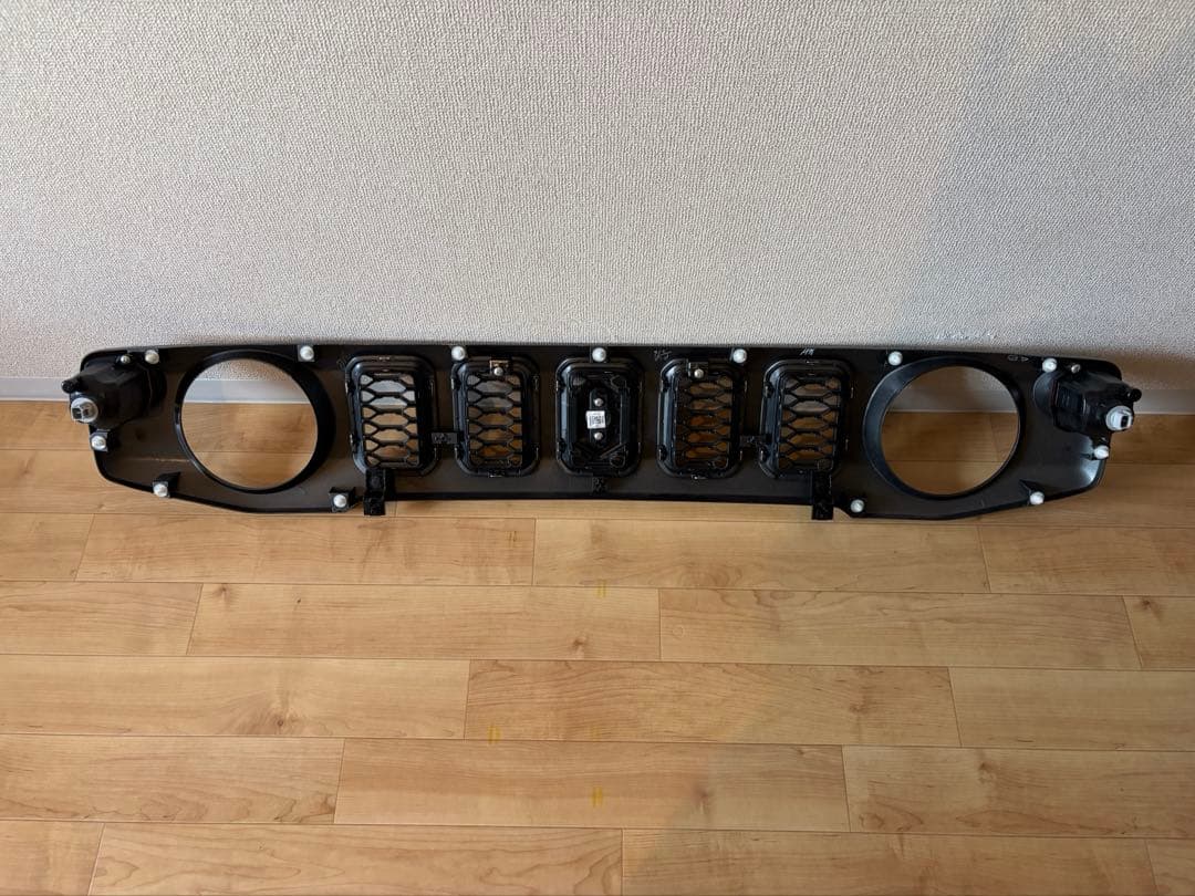 純正メッキグリル ノマド新車外し JB64 JB74 JC74