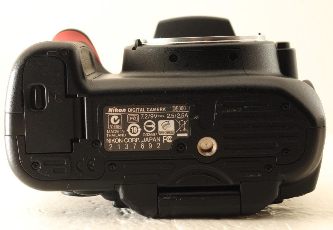 中古美品 Nikon ニコン D5000ボディ SC:1215回