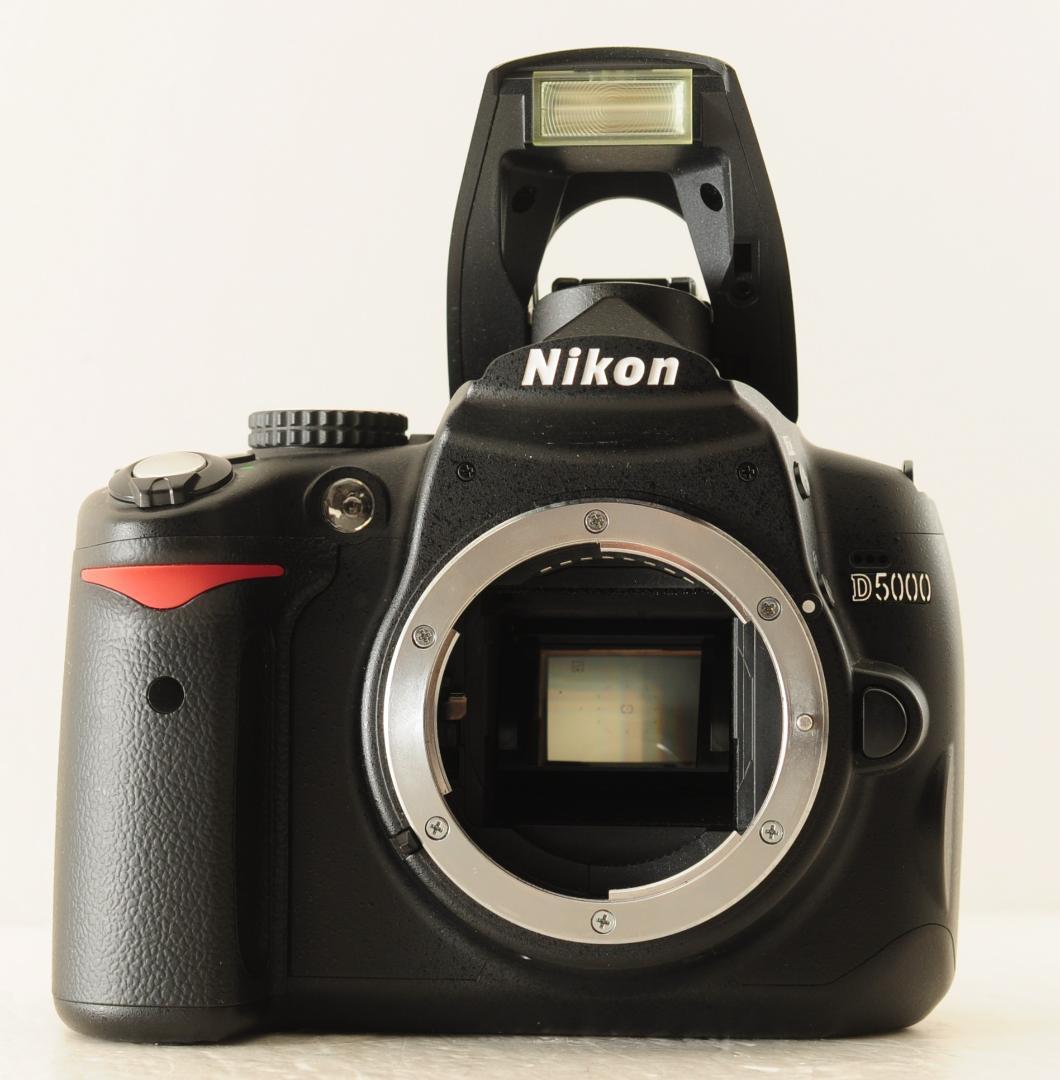 中古美品 Nikon ニコン D5000ボディ SC:1215回
