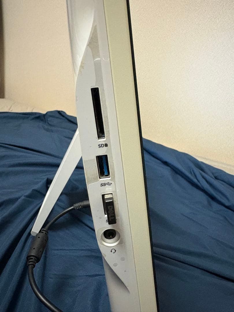 DELL オールインワンデスクトップ ホワイト