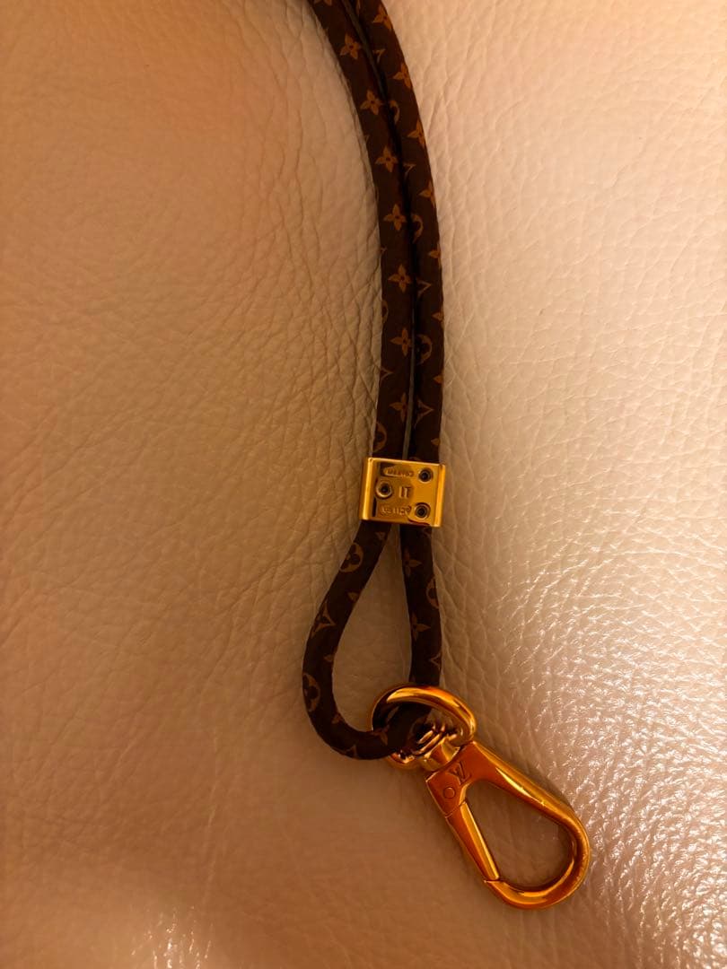 Louis Vuitton★フォンホルダー・ルイーズ★スマホケース