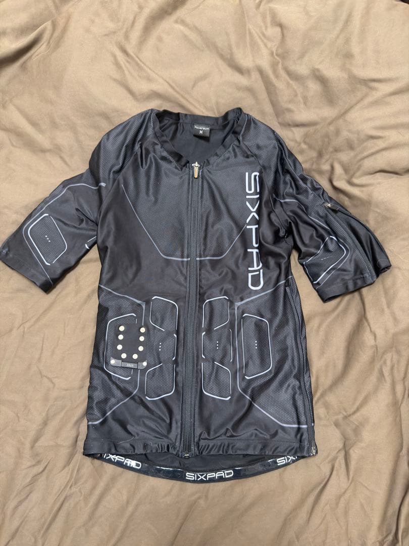 SIXPAD Powersuit ブラック Mサイズ　上下セット